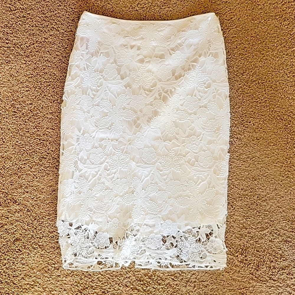 ANDREA MOORE BEAUTIFUL LACE SKIRT